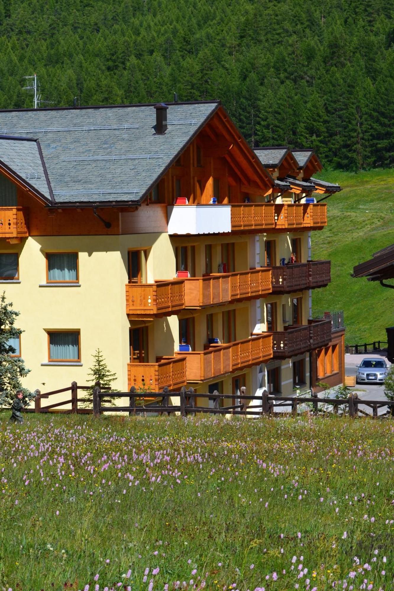 Hotel Alba Livigno Exterior foto